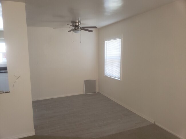 Bedroom - 17210 Eastwood Ave