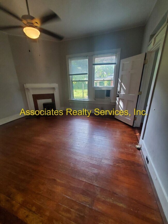 Foto del edificio - 115 NE 9th St