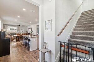 Foto del edificio - 2409 Ayers Dr