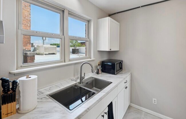 Foto del edificio - 100 S Ann Arbor St