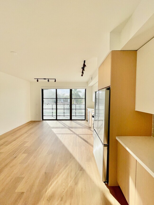 Foto del edificio - 1785 NE 124th St