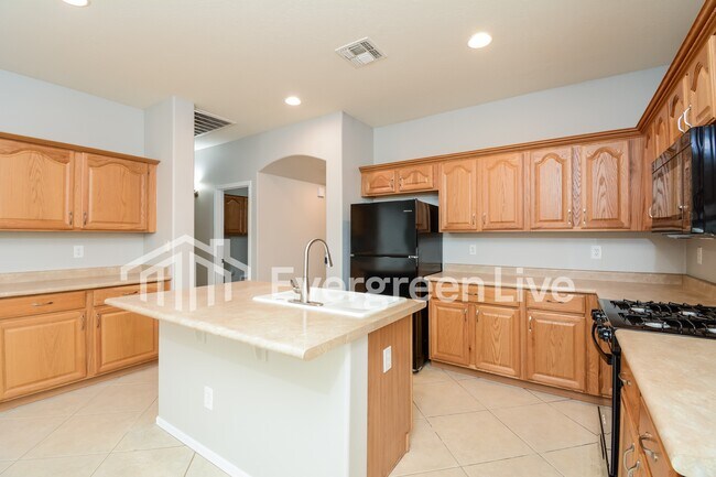 Foto del edificio - 18042 N 170th Ln