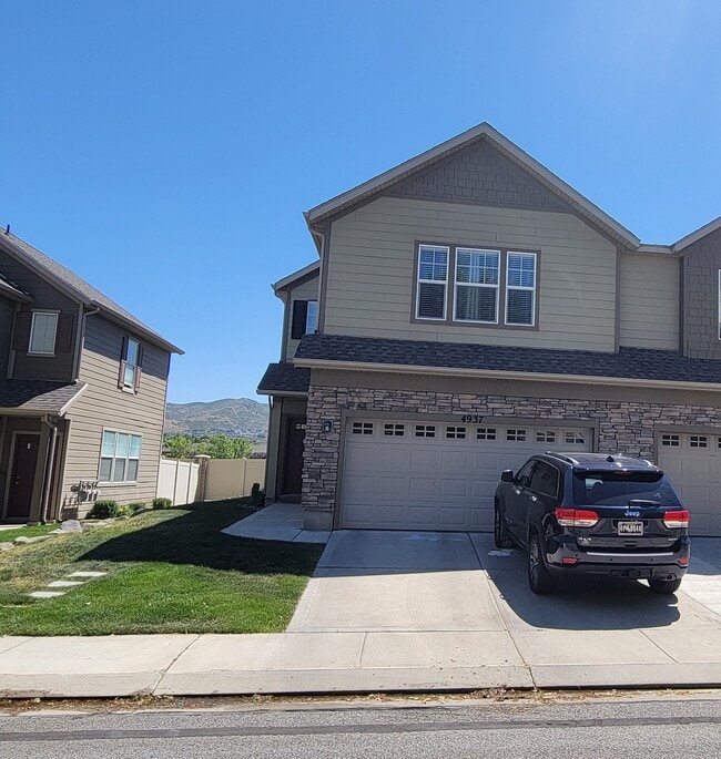 Photo - 4937 Atala Way Townhome