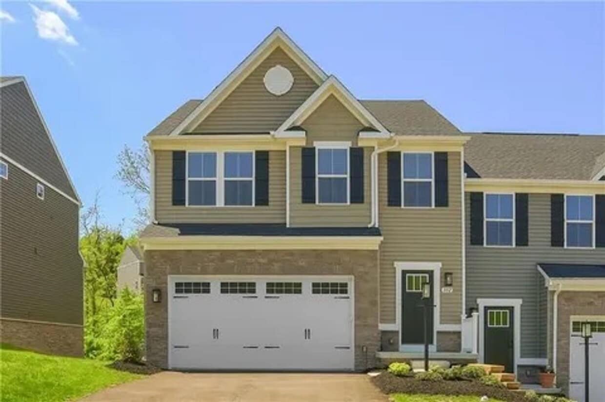 Primary Photo - McConnell Trails 3 Bedroom, 2.5 Bathroom T...