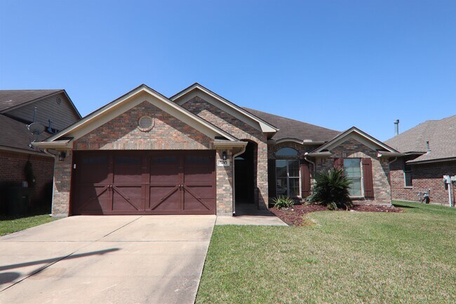 Foto del edificio - 5745 Kathy Ln