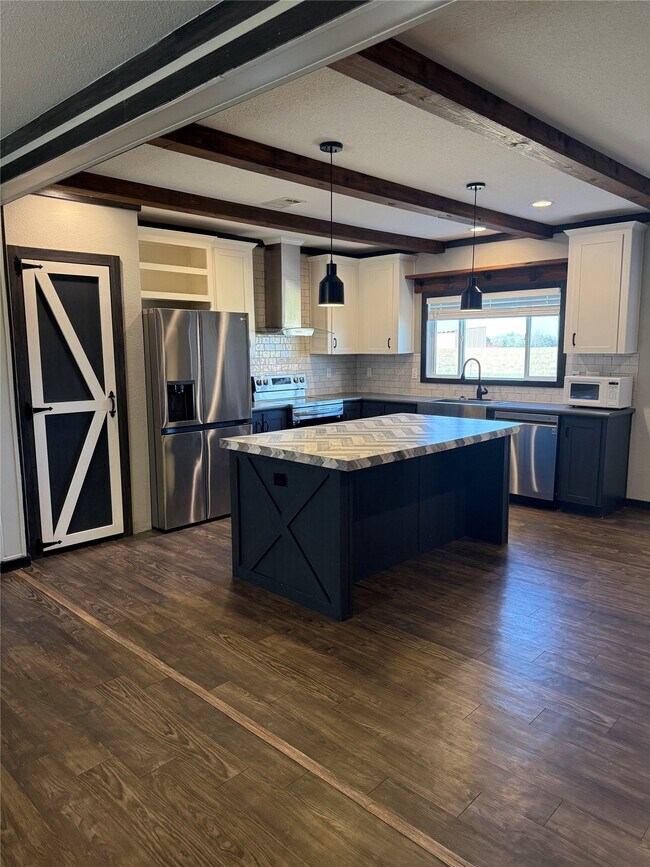 Foto del edificio - 3061 Pee Dee Ln