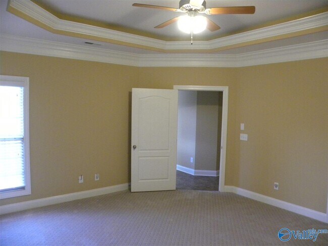 Building Photo - 33 Atherton Cir SW