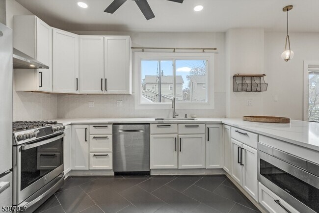 Foto del edificio - 45 Clark Ave