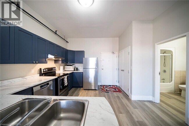 Photo du bâtiment - 150 Colborne St