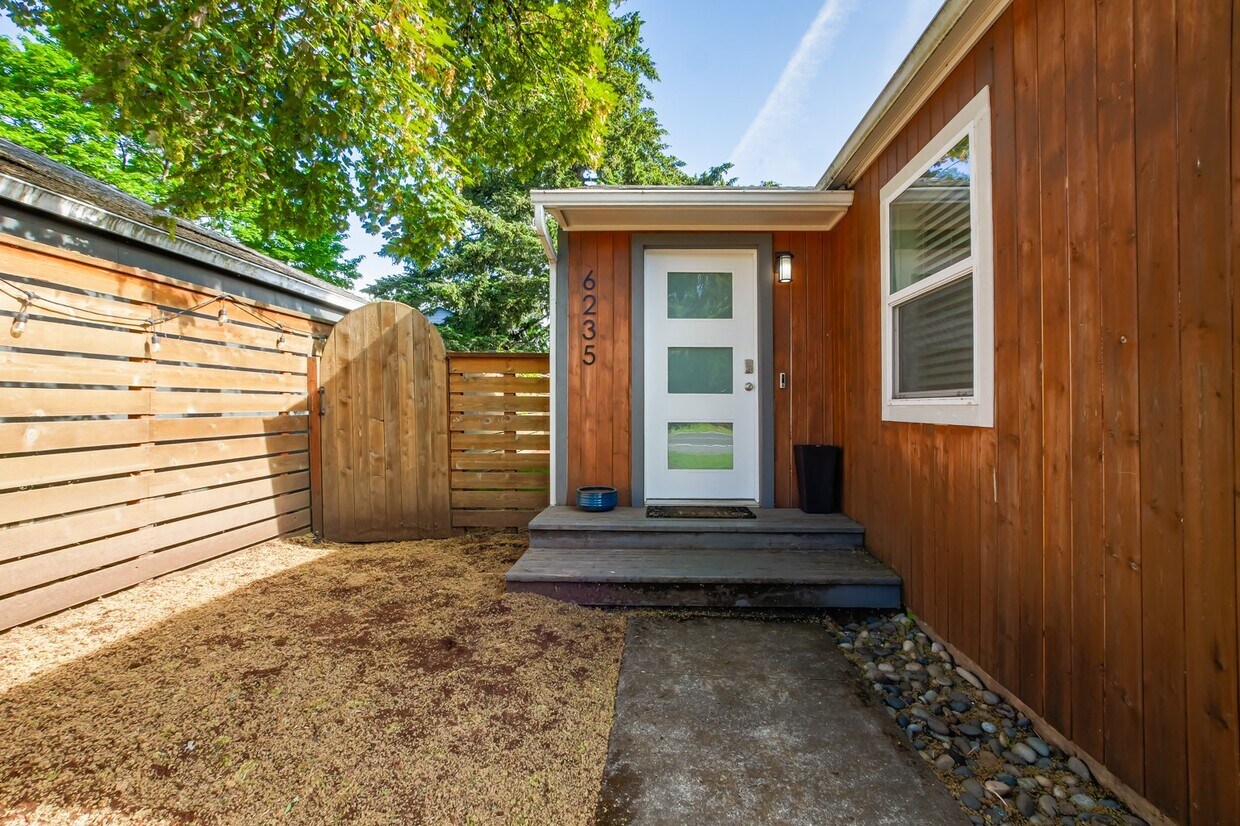 Photo - 6235 SE Clatsop St (Portland, OR)