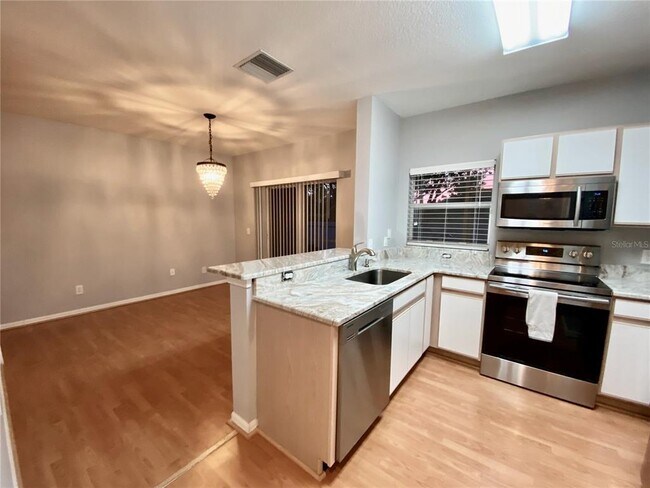 Building Photo - 1231 Charlesworth Dr