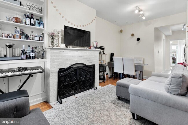 Foto del edificio - 904 25th St NW