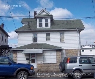 Primary Photo - 219 Main St