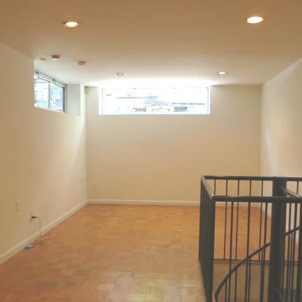 Primary Photo - 60 E 3rd St