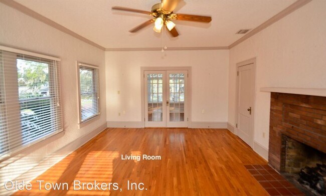 Building Photo - 2 br, 2 bath House - 646 E RIDGEWOOD ST.