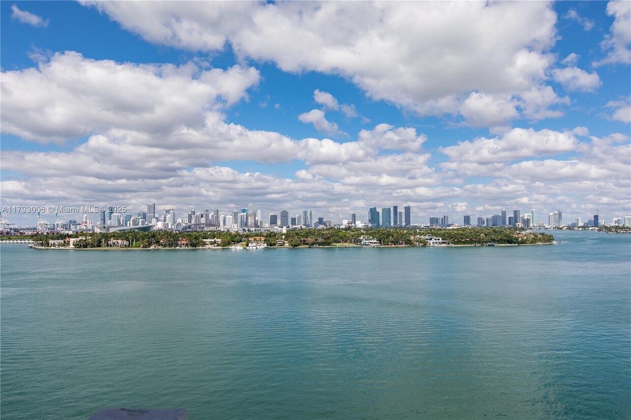 Foto principal - 800 West Ave