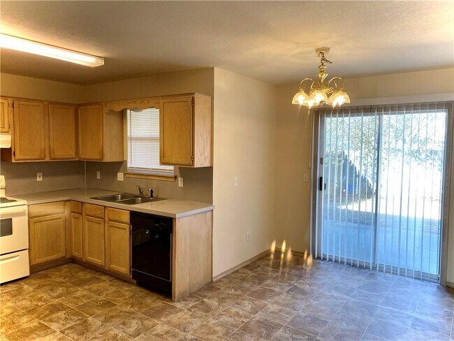 Foto del edificio - 3088 Singletree Ave