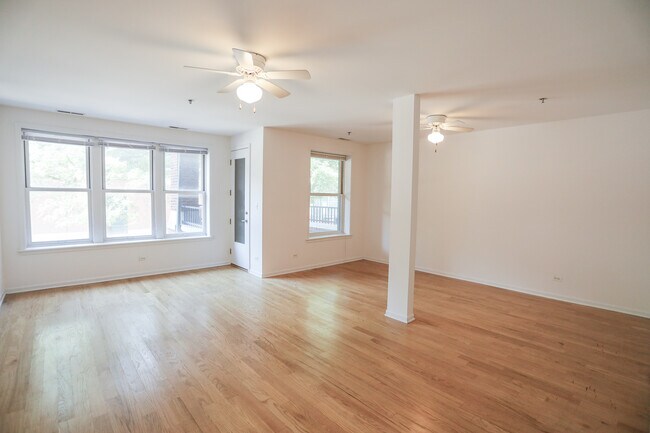 Foto del edificio - 3645 N Sheffield Ave
