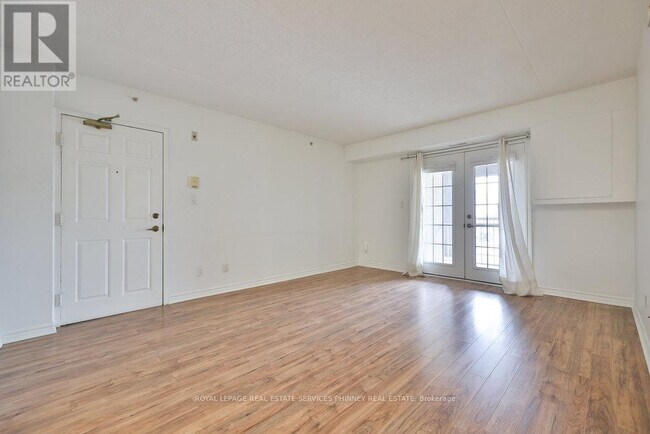 Photo du bâtiment - 1441 Walkers Line