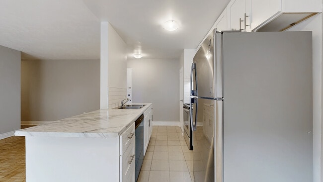 Photo du bâtiment - Regent Apartments