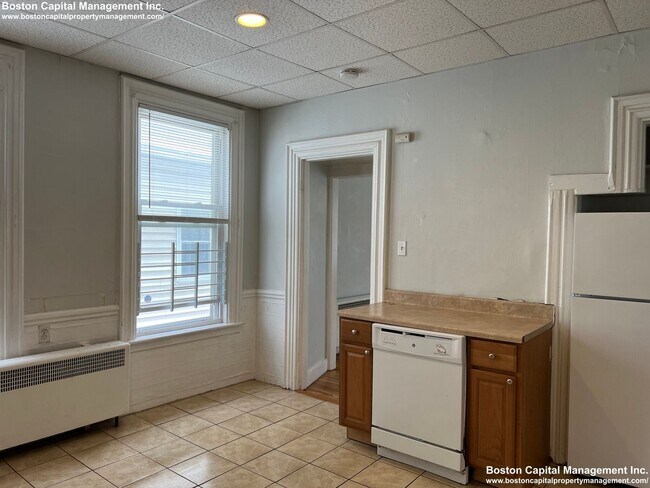 Foto del edificio - Great Value two and a half bed in Allston ...