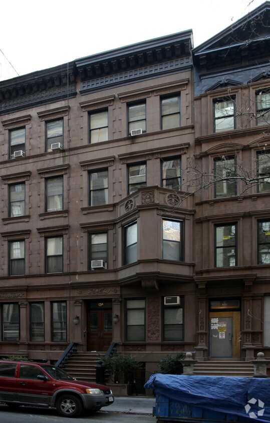 Primary Photo - 134 W 73rd St
