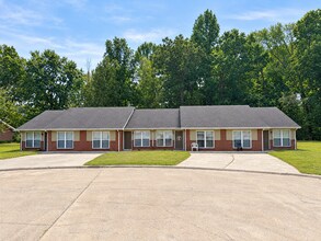 Building Photo - 43-57 Welch Ct