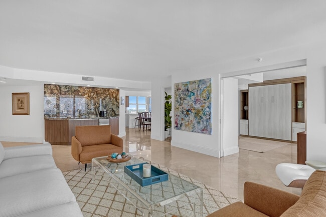 Building Photo - 5200 N Ocean Dr