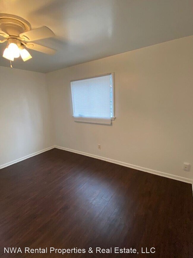 Building Photo - 4 br, 2 bath House - 512 N Frisco Ave Apt A