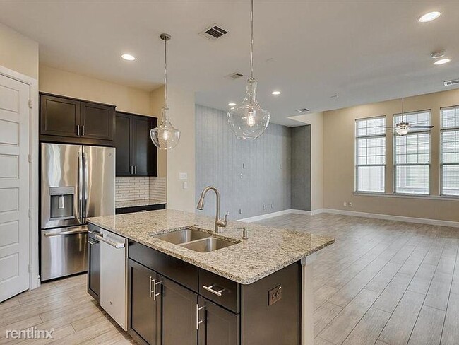 Building Photo - 3 br, 3 bath House - 5876 Orion Pl