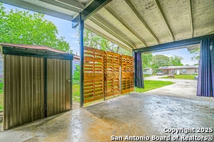 Building Photo - 5030 Vlg Crst Dr