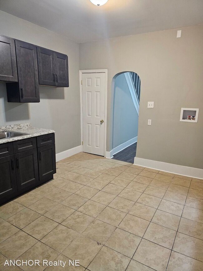 Building Photo - 3 br, 1 bath House - 926 N Fallon St.