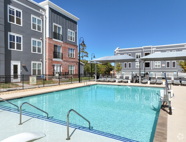 Pool Area - Pine25 North End