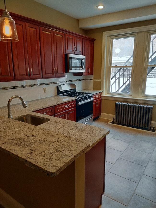 Building Photo - 23 E.4th St