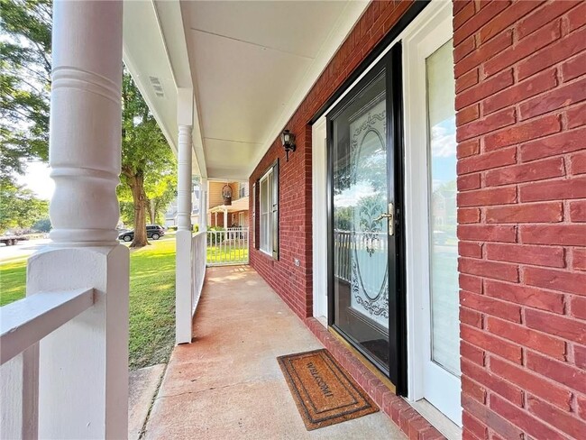 Foto del edificio - 3060 Oak Meadow Dr
