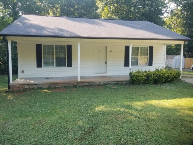 Building Photo - 2 bedroom 1 Bath