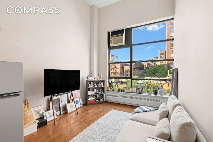 Foto principal - 350 E 62nd St