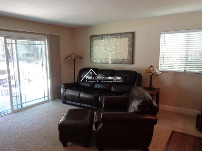 Foto del edificio - 3 br, 2 bath House - 8655 Thelen Ct