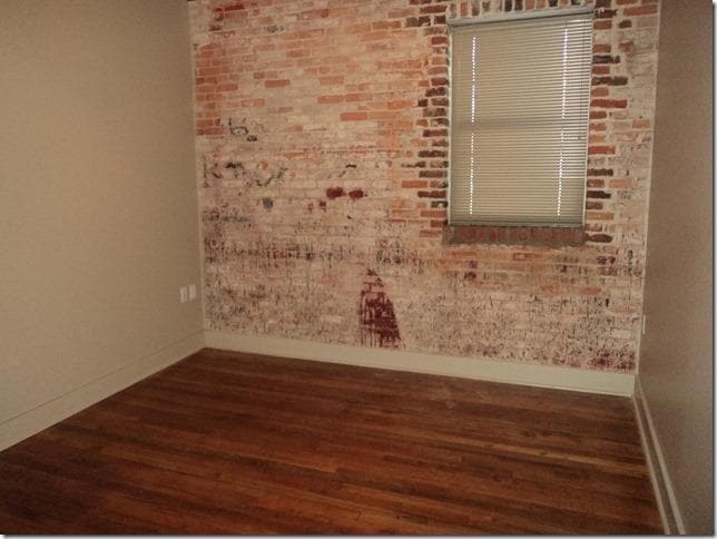 Building Photo - 215 Nash St Unit J