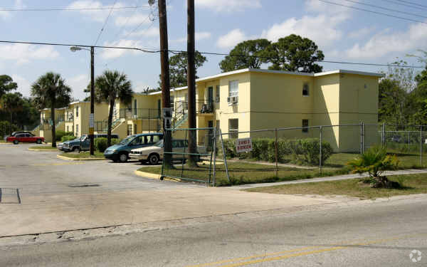 Building Photo - Williams Apartments