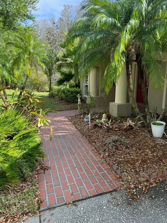Building Photo - 5501 REFLECTIONS BLVD, LUTZ, FL 33558