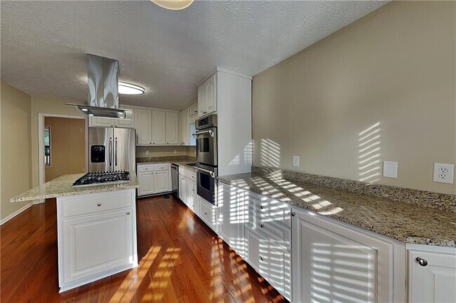 Building Photo - 6187 Brookside Ln