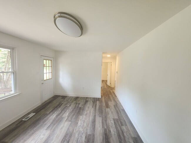 Foto del edificio - Newly Remodeled 3 BR House in Dinwiddie Co...