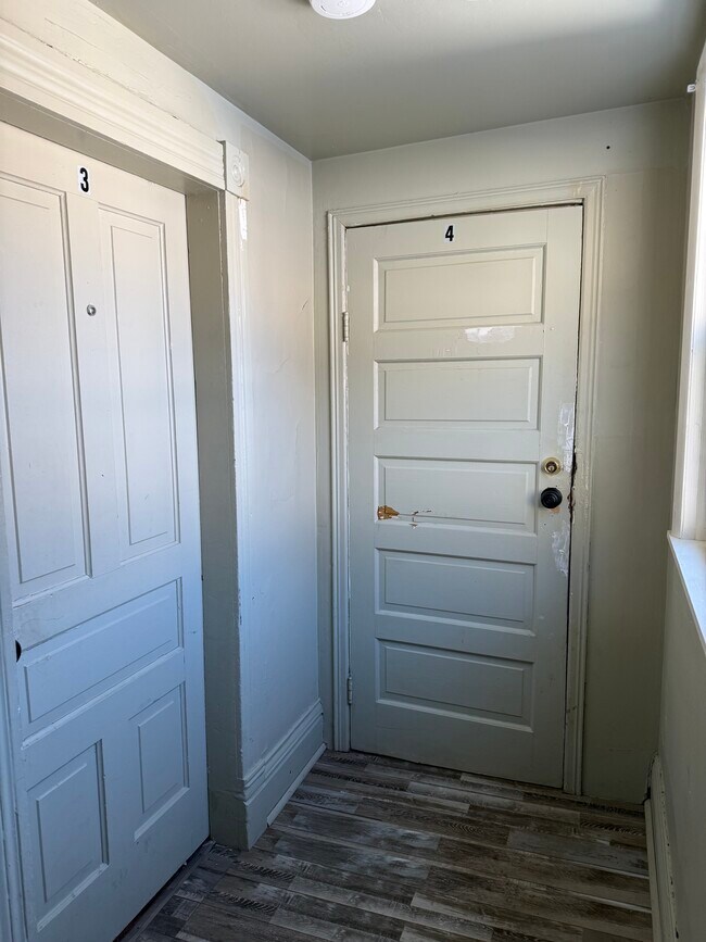 Foto del edificio - 118 Peters Run Rd