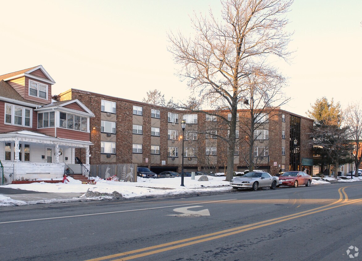 Primary Photo - Bally Apartments