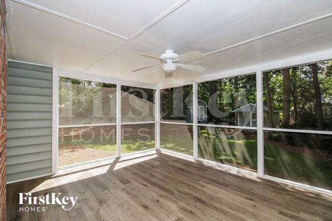 Foto del edificio - 6706 River Hills Dr