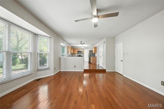 Foto del edificio - 1043 Oakwood Farms Ln