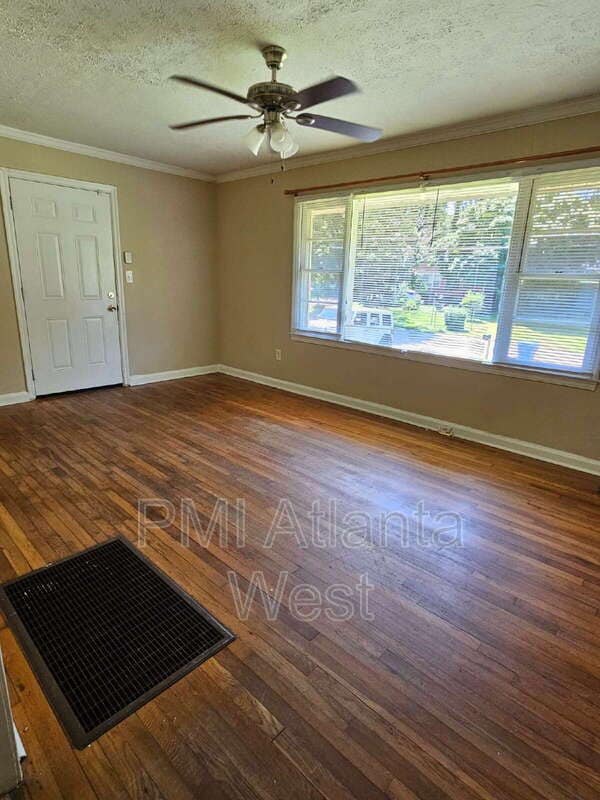 Foto del edificio - 418 Thaxton Dr SE