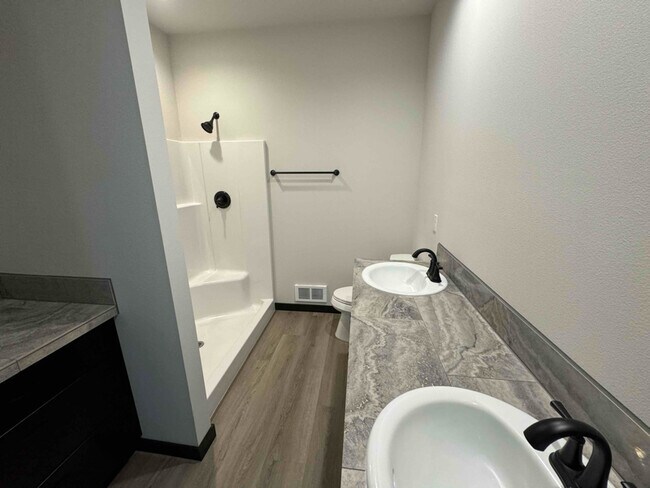 Foto del edificio - 497 W Ocean View Dr