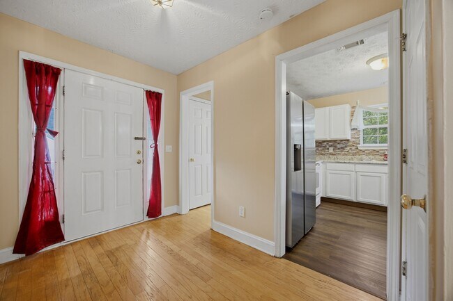 Building Photo - 5054 Lancashire Ct